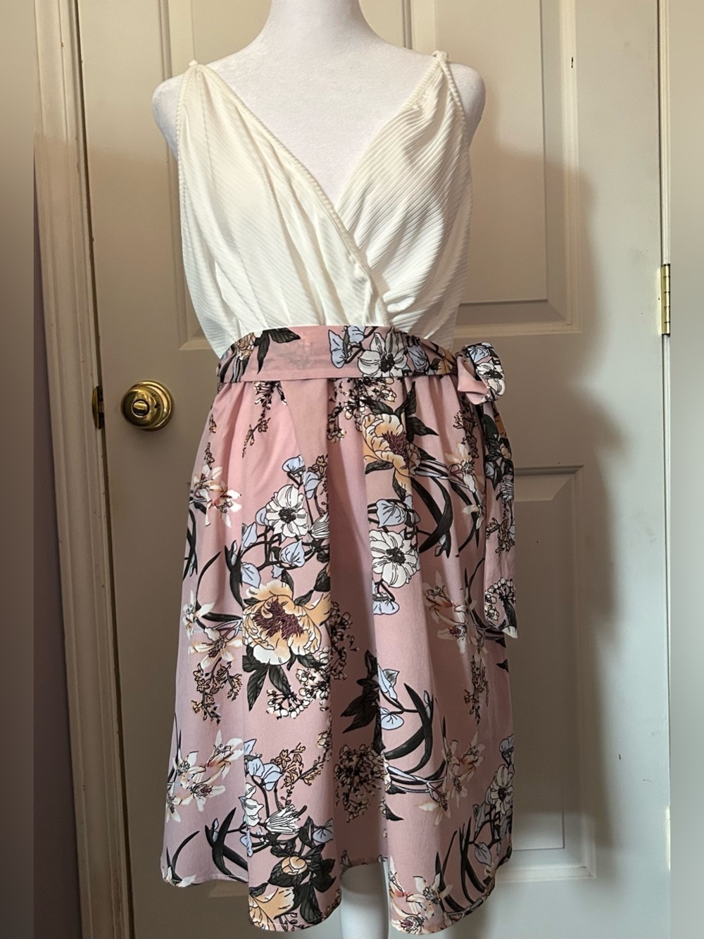 Shein Curve 2 in 1 Dress With White Bodice and Pink Floral Skirt Size 2XL